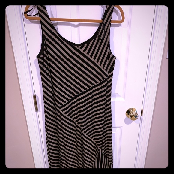 Comfortable black and tan striped maxi - Picture 1 of 4